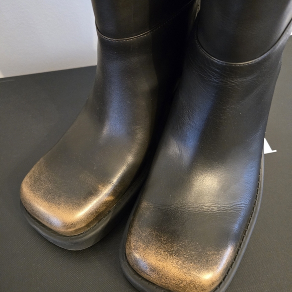 Coach Sculpted C Tall Boot. Size 10 Regular. - Picture 5 of 9